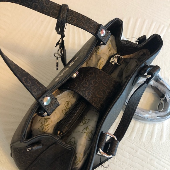 GUESS Handbag - Picture 6 of 8